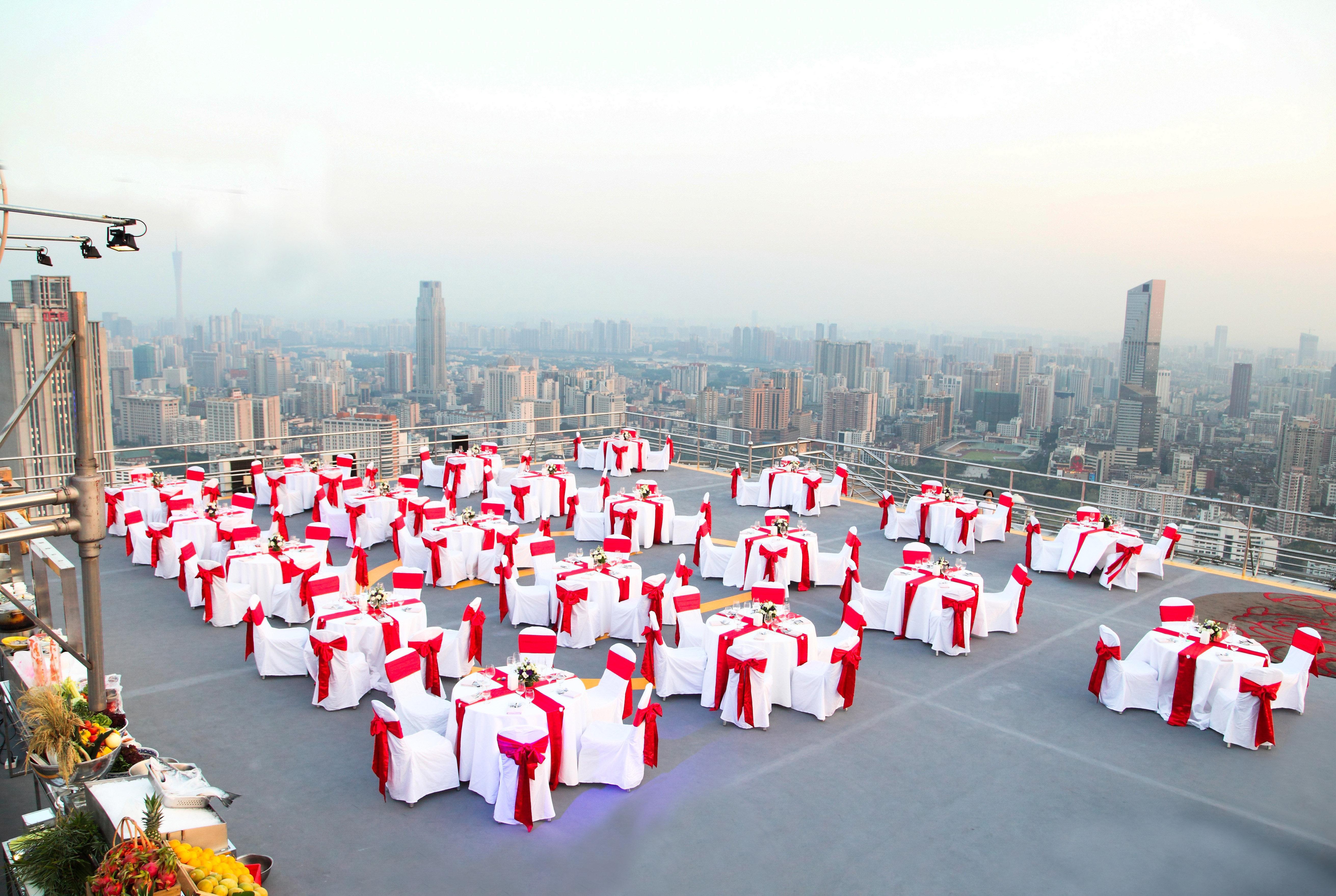 ホテル クラウンプラザ広州 シティ センター エクステリア 写真 The rooftop of the hotel